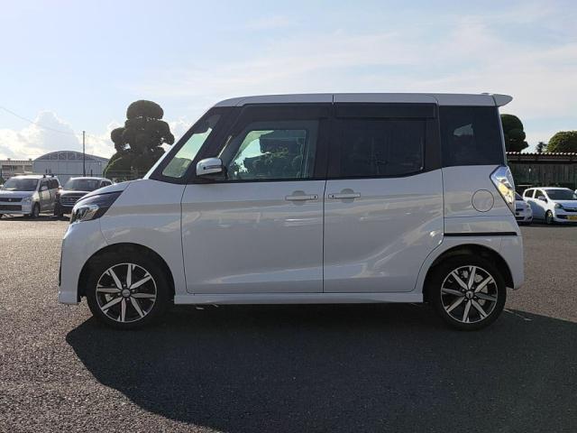 スライドドアで乗り降り楽々！