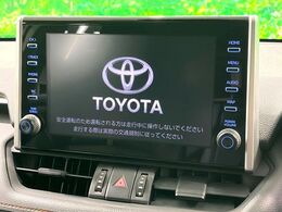 【純正8インチディスプレイオーディオ】視認性が高いディスプレイオーディオを装備♪操作性も良好で直感的なソース選択が可能です。