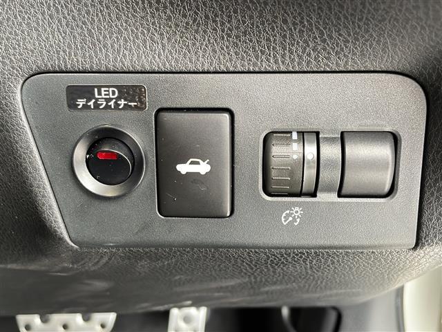 【運転席操作部】快適なドライブを楽しむための機能が装備されています！運転席から触れるので、使いやすいです！除菌プランいれていただくと、さらに清潔で安心していただけます！