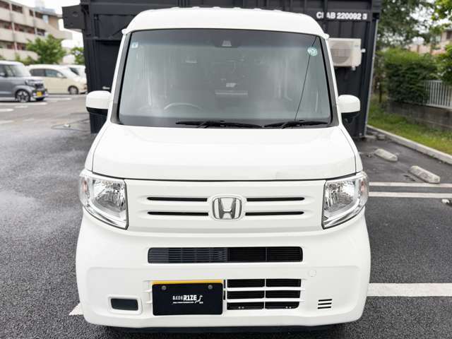 車内の臭いにもこだわってます！　車両の入庫チェックを行う担当者は非喫煙者を必ず配置し　タバコ臭　がない車両にこだわって販売をしております。臭いに関しても満足して頂ける高品質を維持しております！