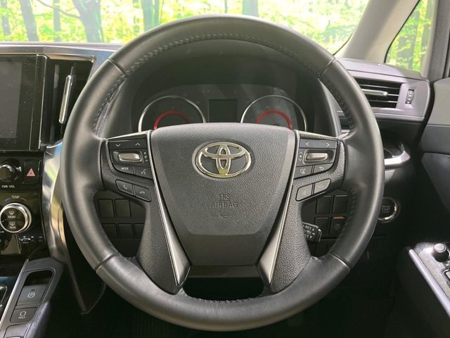 ステアリングも使用感が少なく、きれいな状態となっております♪