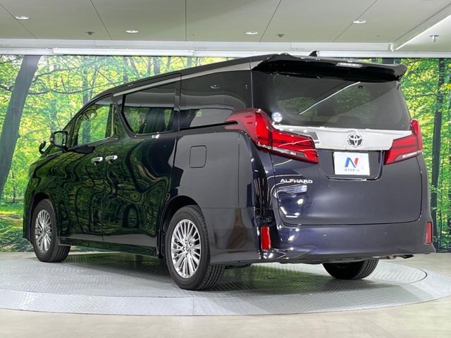 高透明度のガラス皮膜で撥水はもちろん、上質なツヤ・光沢を実現。紫外線や酸性雨から大切な愛車を保護し、色あせ・劣化を防止。「弾スプラッシュコート」、「弾プリミッサコート」からお選びいただけます。