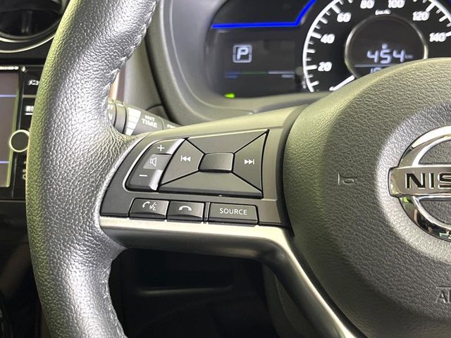 【ステアリングスイッチ】運転中、前方から目線をそらすことなく、オーディオ等の操作が可能な便利機能！安心＆快適なドライブを演出してくれます♪