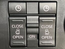 【両側パワースライドドア】スマートキーや運転席のスイッチで後席両側スライドドアの開閉が可能♪電動だから力を入れてドアを開ける必要が無く、小さなお子様でも簡単に開け閉めでき快適です♪