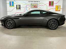 ボディカラーはあの【 007 慰めの報酬】で一躍話題となったクァンタムシルバー！