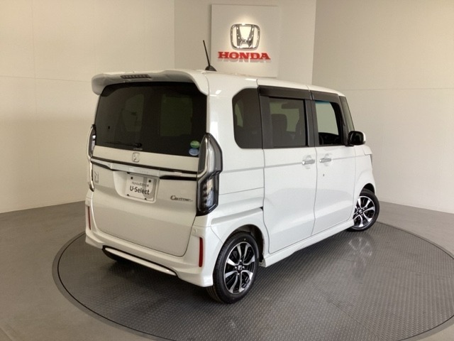 【Honda認定中古車 U-Select】　は3つの安心をお約束します。　1　Hondaのプロが整備した安心。 2　第三者機関がチェックした安心。　3　購入後もHondaが保証する安心。