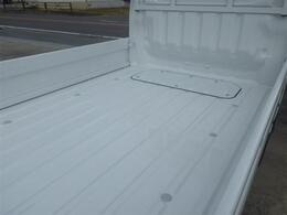 荷台も軽トラックと同じサイズです！