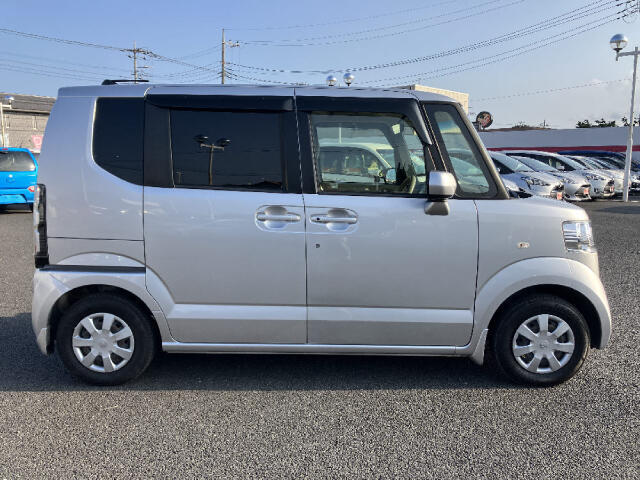 ナオイオートの安心宣言！販売・商品・整備・保険お客様に素敵なカーライフを送っていただくために、4つの安心を宣言します！