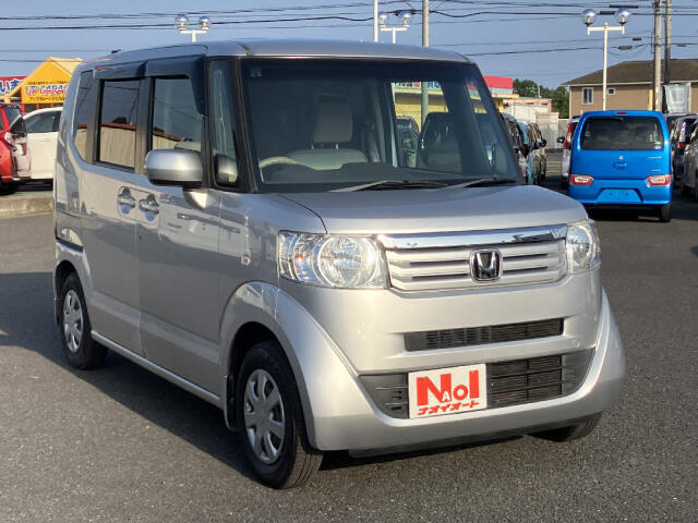 当店の整備は、自社指定工場での法定整備となっております。記録簿も発行しておりますので、安心のクルマ選びが可能です。不明な点や不安な事がございましたら、ぜひお気軽にお問合せ下さい！