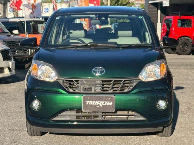 いつでも、どこでも、ドライバーにとって使いやすいナビゲーション。iPhoneやAndroid端末とつないで、スマートフォンのナビアプリを画面上に表示可能。