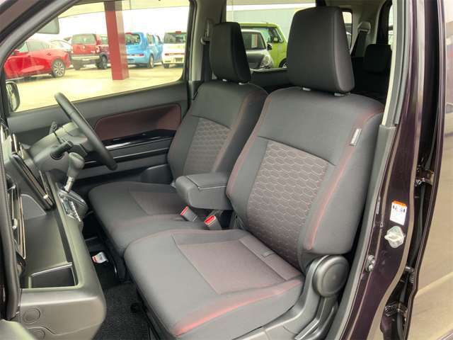 全車ルームクリーニング施工済ですので、中古車とは思えない程『マジピカ』な状態で現車のご確認が頂けます♪