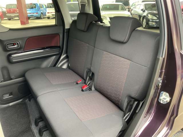 『中古だから現車見に行きたいけどなかなか行けない・・』ご安心ください◎追加でご覧になりたい箇所のお写真やビデオ通話でオンライン商談も承っておりますので、お気軽にお申し付けください◎