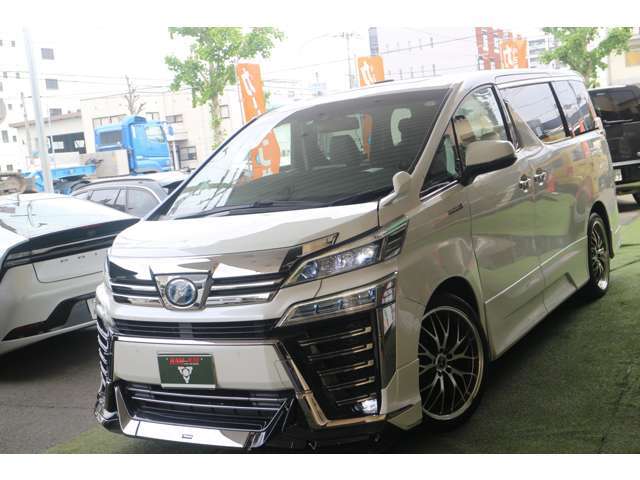 当店のお車をご検討いただき誠にありがとうございます！お車の装備や状態など、お気軽にお問い合わせください。