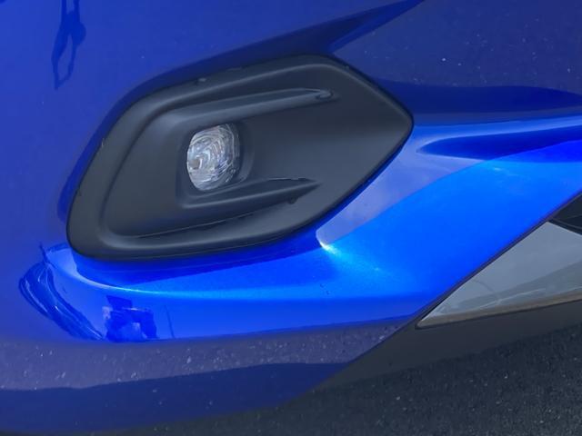 フォグランプ装備で夜間走行も安心です