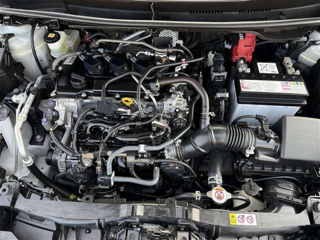 主な装備は、トヨタセーフティセンス、ディスプレイオーディオ、バックモニター、シートヒーター、ワンオーナー車、寒冷地仕様となっております。