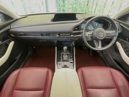 グループ総在庫数約30，000台！！全国の系列店からメーカー・車種問わずご紹介出来るので、あなたにピッタリのお車が見つかるはずです♪まずはお問い合わせ下さい☆