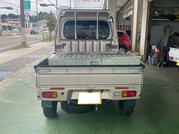 店内ではゆっくりとお話しができる、商談スペースがあります。