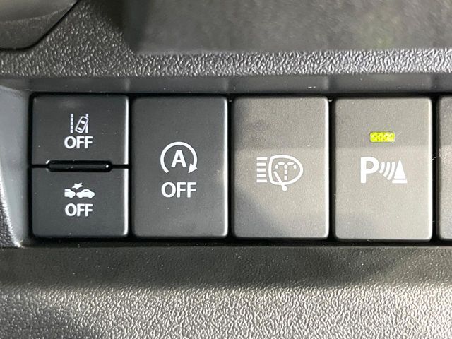 【コーナーセンサー】バンパーに付いたセンサーが障害物を検知！一定の距離に近づくとアラートで教えてくれます♪狭い駐車スペースや車庫入れ時も安心ですね☆