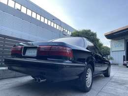 旧車・ネオクラシックカーの「専門知識」「保有在庫」の豊富さから多くのメディアより取材協力のご依頼を頂戴しております。ネオクラシックカーが初めてのお客様もご安心ください。自社の認証整備工場も完備です。