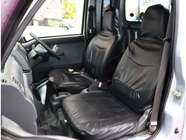 ご来店の際はご回覧のお車が他店舗に移動していたり売約、商談中になっている場合もございます。無料見積もり、またはお電話にてすぐにご返答いたしますのでお気軽にお問合せ下さい。