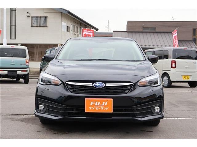 フジカーランドグループは地域最大級の在庫数！広い展示場で迷子にならないようにお気をつけ下さい！ご来店の際は「カーセンサーを見た」と当店スタッフにお伝え下さい。ご来店お待ちしております。