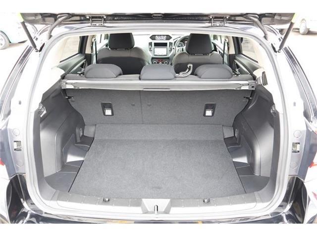 荷室スペースも充分、荷物の収納も楽々です。