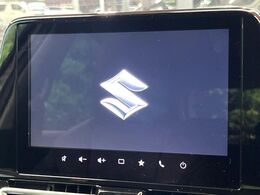 【ディスプレイオーディオ】お手持ちのスマートフォンとの連携で、ナビや音楽再生など各種アプリを使用可能。スマホに近い感覚でお使いいただけます♪