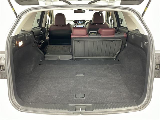 【シートアレンジ】乗せる人数、荷物によってシートをアレンジすれば、ダンボールなどの大きい荷物や、釣り具などの長尺物も載せられそうですね！