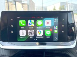 ●Apple　Car　Play：スマホとの有線接続で、ナビ・オーディオ再生などスマホのアプリ機能が画面でも使える便利機能です！
