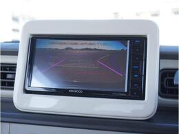 【バックカメラ】駐車が苦手な方でも安心してお乗りいただけます。リバース連動で画面が切り替わるのでとっても便利です。