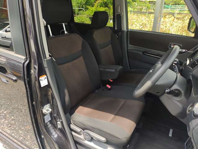弊社代車に使用しています。少数スタッフでの営業と分かりにくい場所にありますので、お電話にて来店予約していただくようご協力お願いいたします。問い合わせ電話番号【0078-6003-602186 フリーダイヤルです】