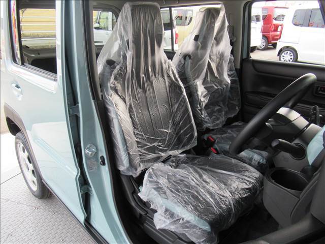 もちろん車内はきれいです☆中古車と違って使用感が全くないのは魅力の一つだと思います。