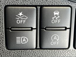 【スマートアシスト】走行中に前方の車両等を認識し、衝突しそうな時は警報とブレーキで衝突回避と被害軽減をアシスト。より安全にドライブをお楽しみいただけます。