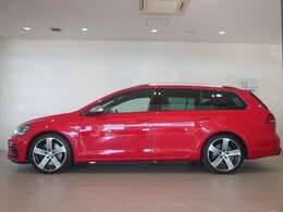 ボディサイズは長さ459cm　幅180cm　高さ146cmです