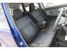 ロングドライブも快適に過ごせるシート。