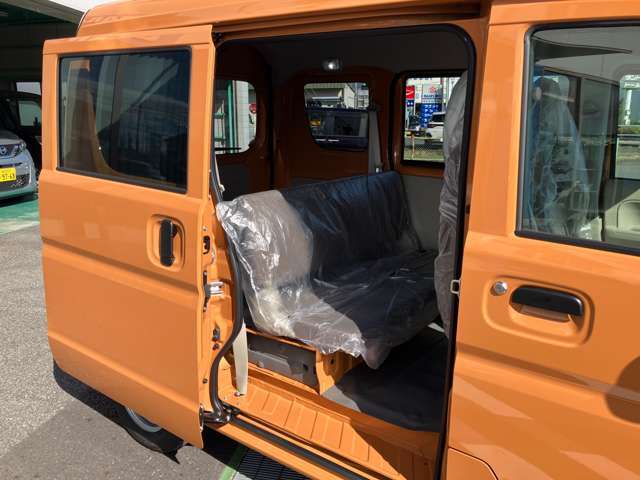 届出済未使用車ですので、綺麗な内装となっております！