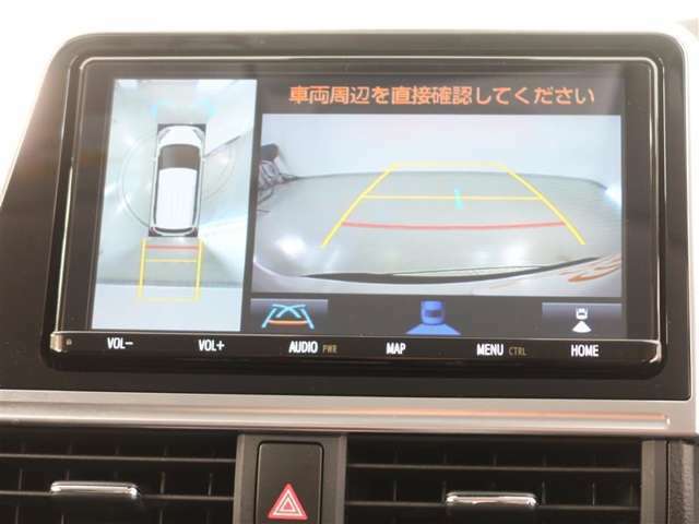 パノラミックビューモニター付きです。車両を上から見たような映像をモニター画面に表示。運転席からの目視では見にくい、車両周辺の状況をリアルタイムでしっかり確認できます。