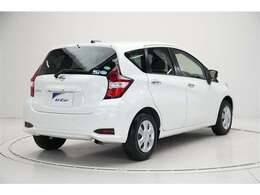 広島トヨタではお客様のライフプランや家族構成に合わせた様々な保険プラン、様々な場面のトラブルに対してのロードサービスが無料で受けられるJAFをご提案いたします！