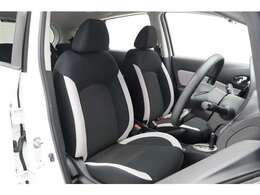 蒸れにくく快適な座り心地です。布なので滑りにくく耐久性が高く念入りなお手入れがいらないというメリットがあります。