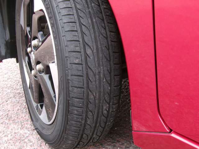 タイヤのコンディションもご確認下さい。