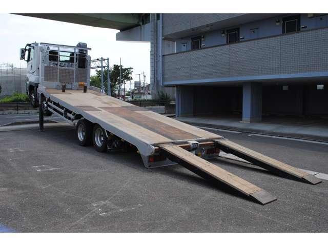 ◆取扱車輌タイプ◆フルトレーラー、ダンプ、深ダンプ、セフティーローダーダンプ、三転ダンプ、スライドダンプ、強化ダンプ、重機運搬車、標準キャブ、ハイキャブ、ワイドキャブ、大型、中型、小型、マイクロバス、