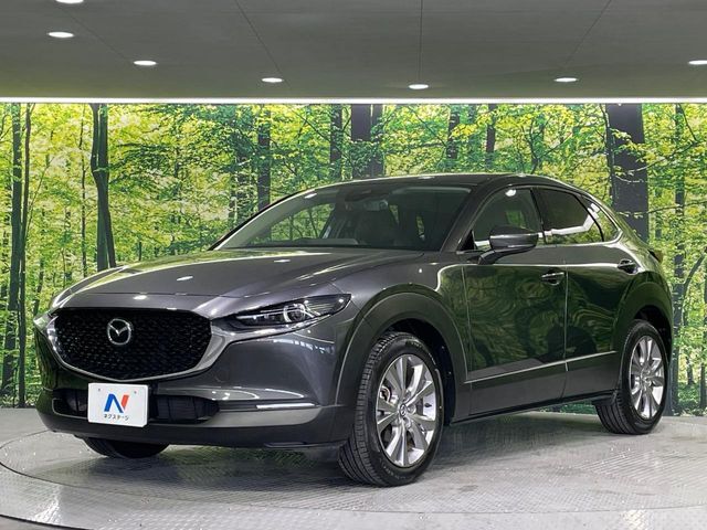 大好評のボディコーティング「弾スプラッシュコート」もご納車までに施工可能。通常のガラスコートと異なる、耐久年数6年の無機質ガラスコーティングが、ボディをキレイな状態に保ってくれます。