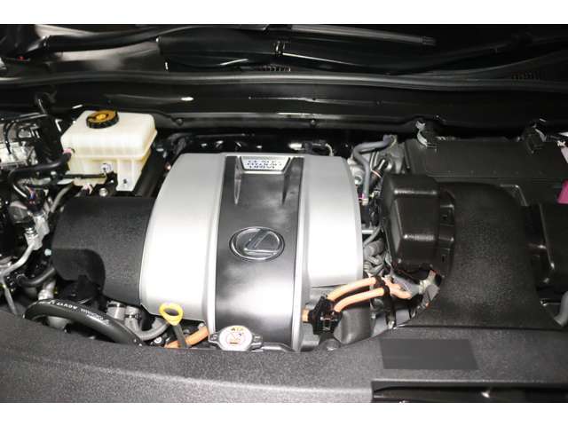 納車時には全台ボデー磨きを行い、小さな小傷や磨き傷はなくなってしまいます！コーティングまでご希望の際はスタッフにお問い合わせください。