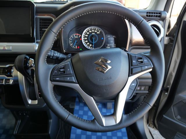 革巻きステアリングがカッコイイ