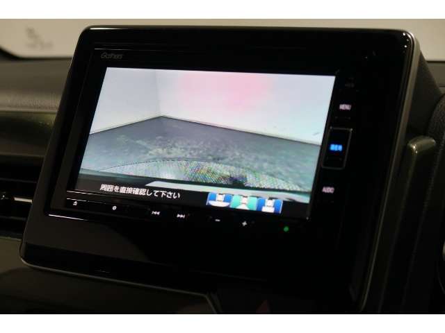 ◆◆バックカメラの画像です。車庫入れの安心感がアップしますね☆