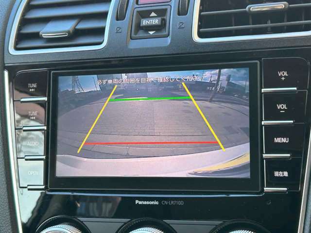 駐車するとき、後ろのスペースがどれくらいあるかわからず、うまく停められない・・なんてことを防ぐ、バックカメラを装備！