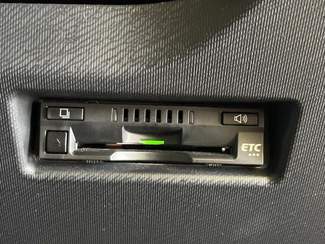 【ETC】高速道路の料金所をストレスなく通過！話題のスポットやサービスエリアに多い「スマートIC」利用時は必須のアイテムです。当店でセットアップを実施、ご納車当日からすぐにご利用いただけます！