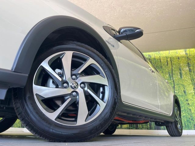 お車を安心してお乗りいただく為には、足回りの定期点検が欠かせません。サービスサポート（有償保証）では無料点検もご提供しており、安心のカーライフをお過ごしいただけるサポート体制が整っています。