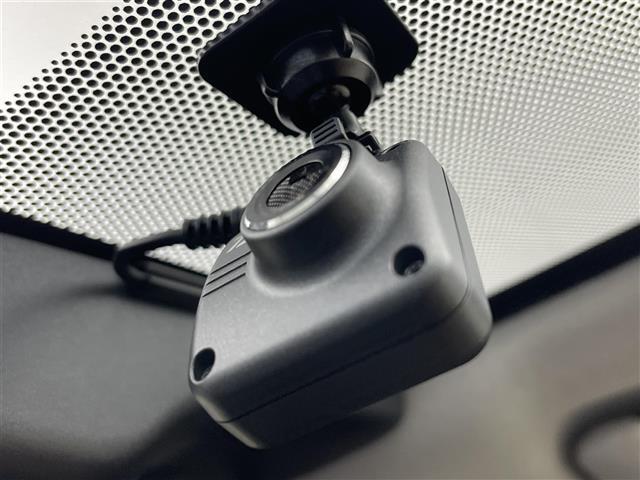 【付属品】このクルマ限定で使える装備品が付いています！使い方などはぜひ実際に店舗にお越しいただき、専門スタッフにお尋ねください！