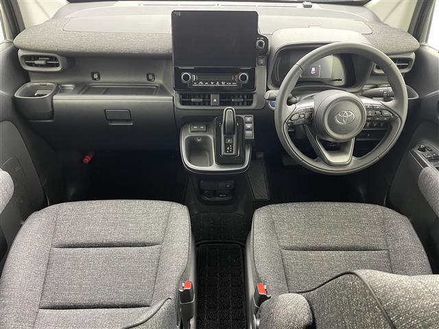 【インパネ全体】全方位で視界が広く、高い目線で運転もしやすいです！